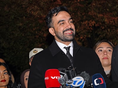 Assemblyman and mayoral hopeful, Zohran Mamdani, comes out to rally supporters on November 3, 2025 on the last night before Election Day in Astoria, Queens. Photo by: Andrea Renault/STAR MAX/IPx 2025 11/3/25