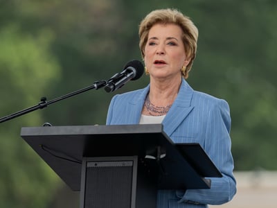 July 10, 2026, Washington, District Of Columbia, United States: U.S. Secretary of Education LINDA McMAHON greets visitors during the final day of the Great American State Fair on the National Mall in Washington, D.C. (Credit Image: © Matt Kaminsky/ZUMA Press Wire)