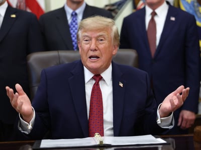 US President Donald Trump speaks on the day he makes an announcement about an energy infrastructure project in Alaska, in the Oval Office at the White House in Washington, D.C., US, September 30, 2026. REUTERS/Kevin Lamarque