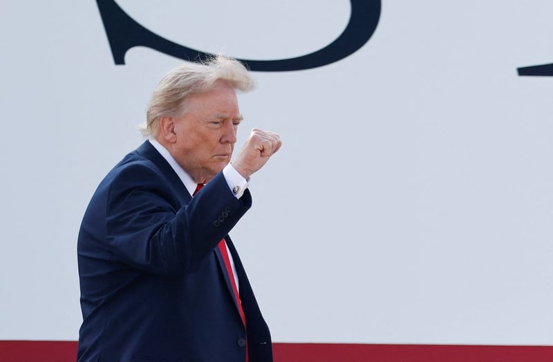 U.S. President Donald Trump gestures as he boards the new Air Force One, a plane gifted by the Qatari government, at Joint Base Andrews, Maryland, U.S., July 1, 2026. REUTERS/Kylie Cooper