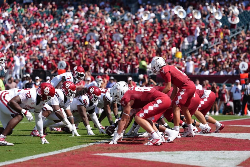 NCAA Football Oklahoma vs Temple Sep 13, 2025; Philadelphia, Pennsylvania, USA; The Temple Owls line up inside their own endzone against the Oklahoma Sooners in the first half at Lincoln Financial Field. Mandatory Credit: Kyle Ross-Imagn Images