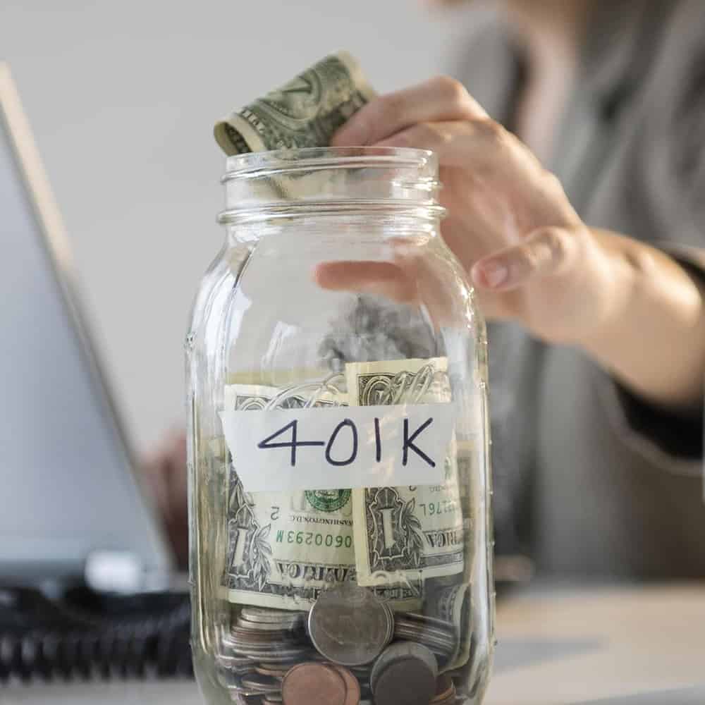 What's The Difference Between a 401(k) and 403b?