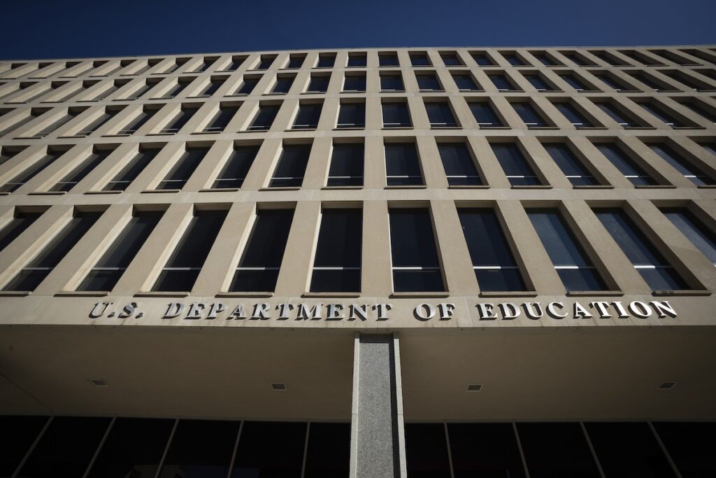 ED Changes Grad PLUS Rule: Credit Hours Now Decide Who Keeps Uncapped Student Loans